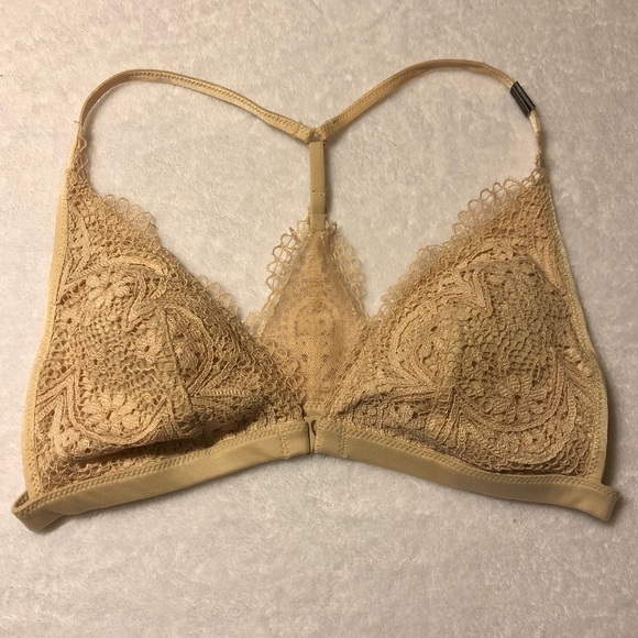 Victoria’s Secret NWT Lace Triangle Bralette - Picture 3 of 7
